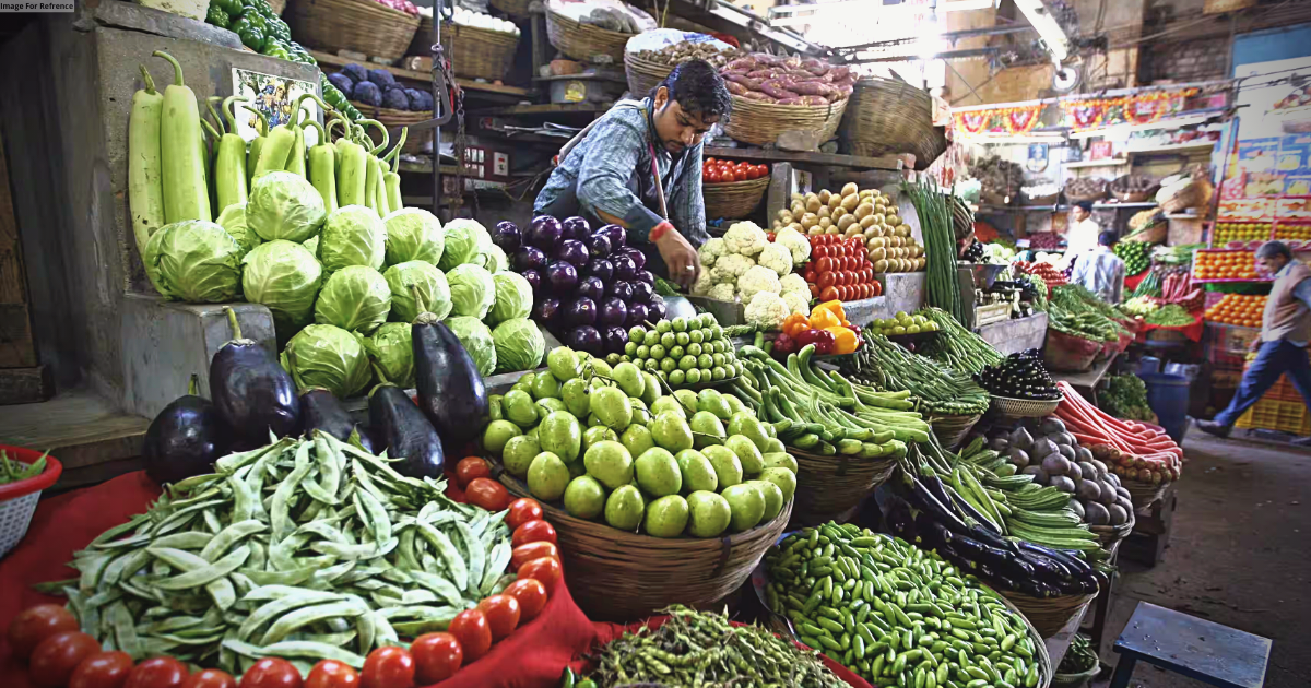 India’s retail inflation breaches RBI’s upper tolerance limit; vegetables, fruits key contributors